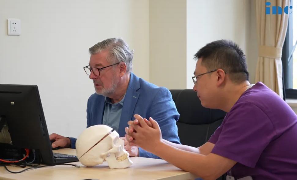 害怕面癱失聰？看德國巴教授成功為聽神經(jīng)瘤患者全切手術(shù)