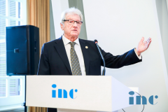 國際神經(jīng)外科教課書級人物：Vinko V. Dolenc