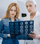 膠質(zhì)母細(xì)胞瘤外科手術(shù)的改進(jìn)和靶向治療綜述