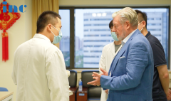 人民日報、學習強國：北京天壇醫(yī)院外籍專家巴特朗菲教授即將來華！