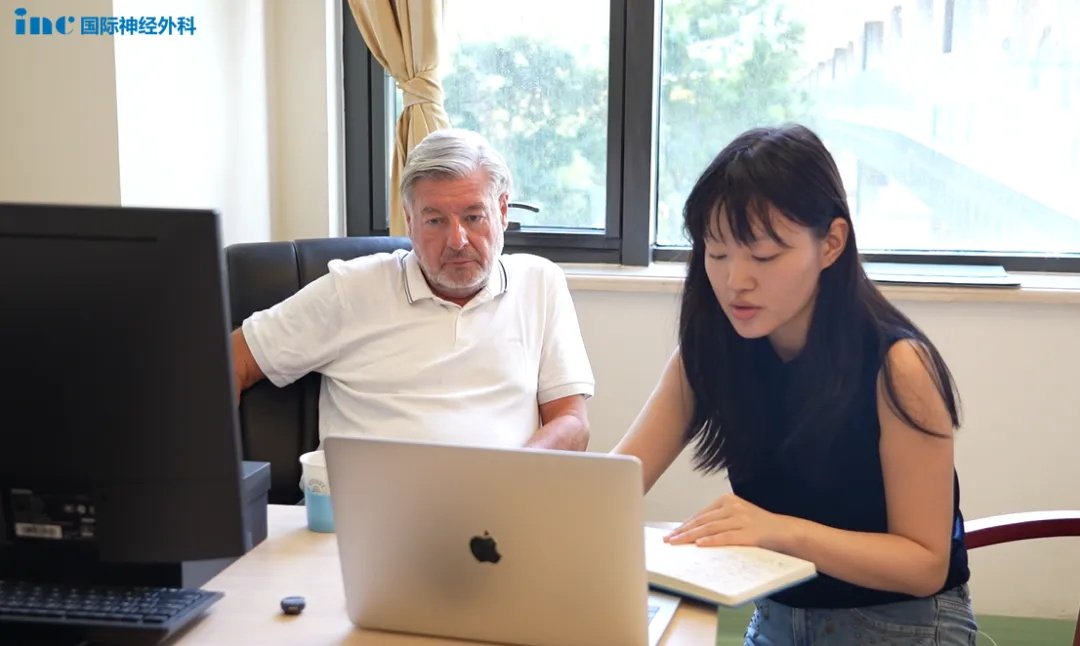 新城家長視頻咨詢巴教授中