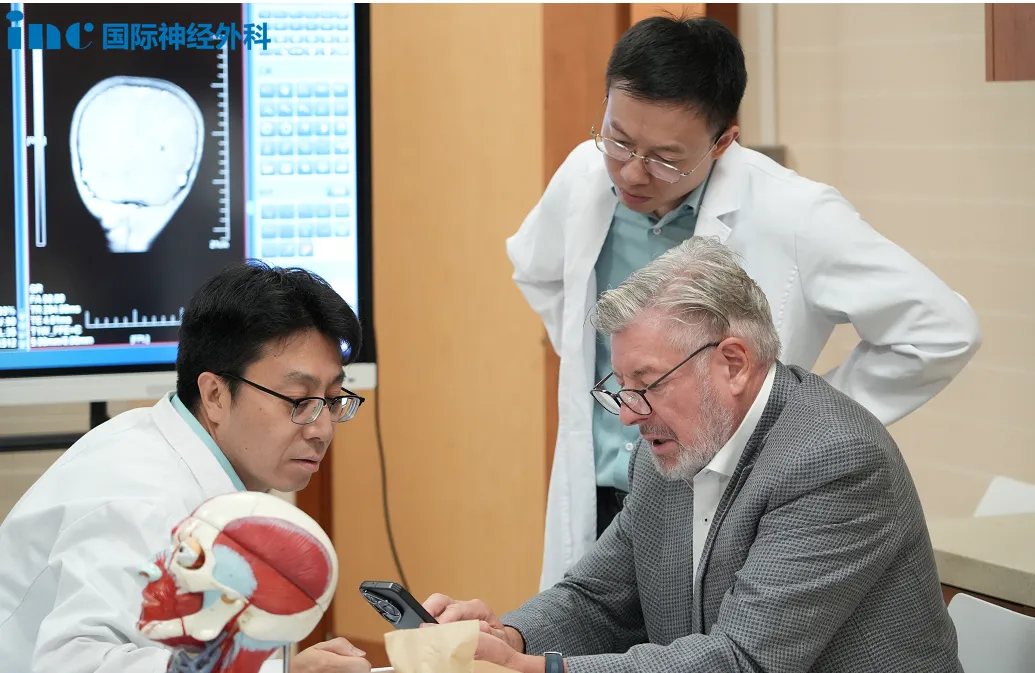 面對面咨詢仍在繼續(xù)