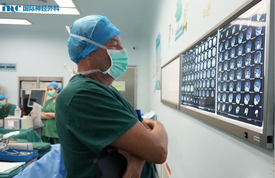 INC巴特朗菲教授