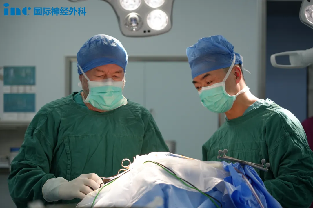 INC巴教授蘇州行：今日完成高難度丘腦手術(shù)后，又迎9歲菲律賓腦干腫瘤小勇士！